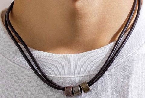 Klasyczny męski Naszyjnik. Styl: Vintage. Skóra + Metal.
