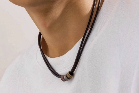 Klasyczny męski Naszyjnik. Styl: Vintage. Skóra + Metal.