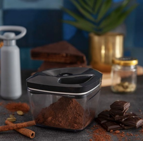 Zestaw: 5 pojemników hermetycznych na jedzenie SeeYoo Dafi CZARNE + pompka