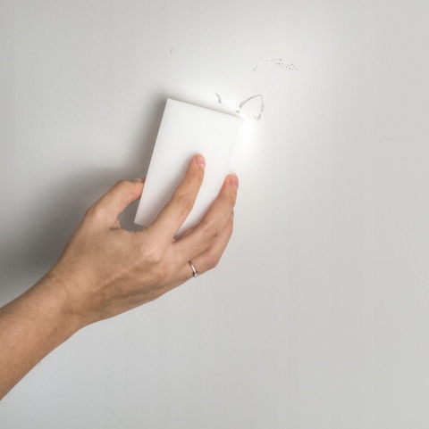 MAGICZNA GĄBKA DO CZYSZCZENIA ŚCIAN MEBLI USUWA BRUD BEZ CHEMII