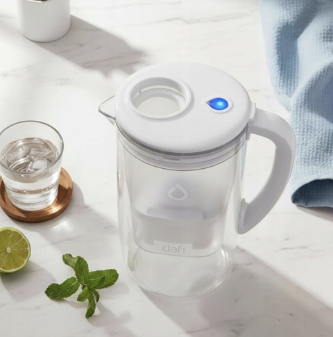 Dzbanek filtrujący szklany Dafi PRISMA LED +1 filtr Unimax, BIAŁY + SZCZOTKA