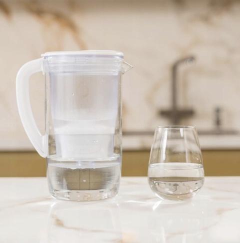 Dzbanek filtrujący szklany Dafi PRISMA LED +1 filtr Unimax, BIAŁY + SZCZOTKA