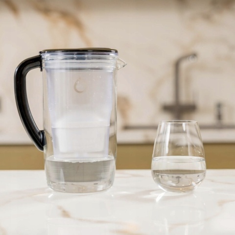 Dzbanek filtrujący szklany Dafi PRISMA LED +1 filtr Unimax, CZARNY + SZCZOTKA